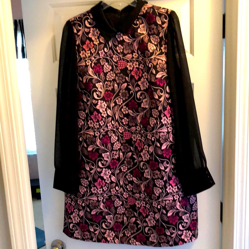 Cute midi dress for Valentine’s Day!